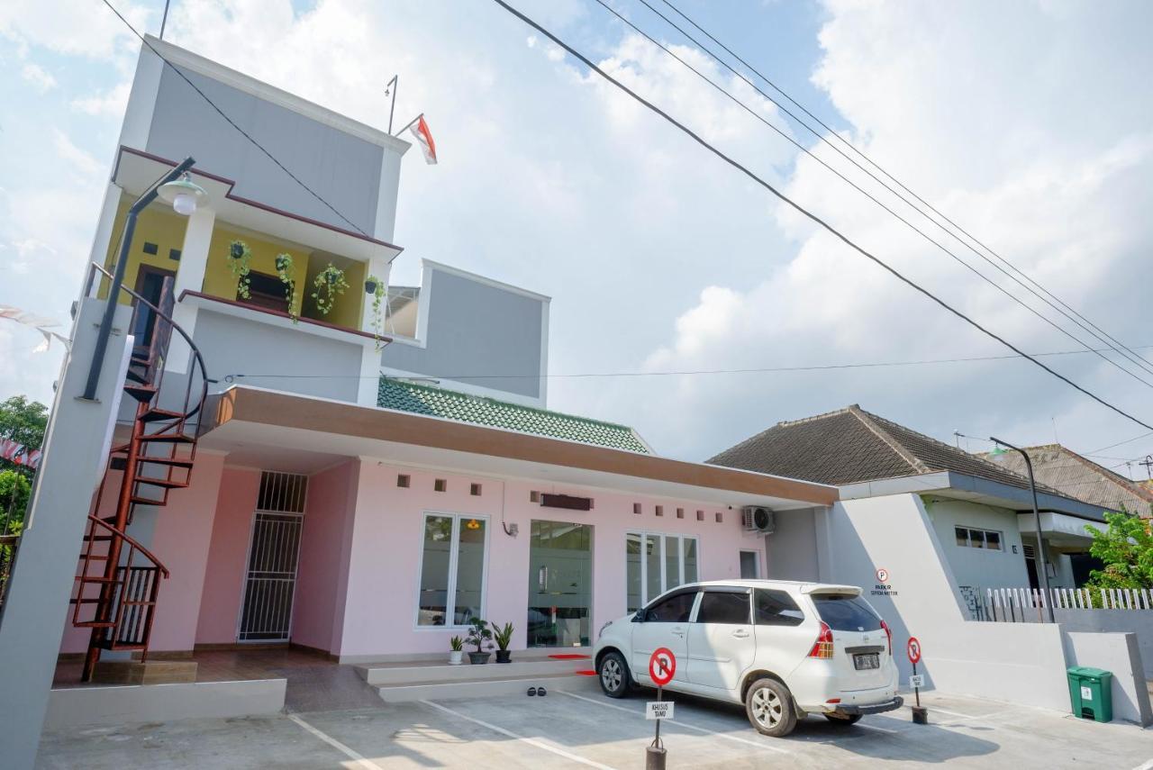 Reddoorz Near Rita Supermall Purwokerto 2 المظهر الخارجي الصورة