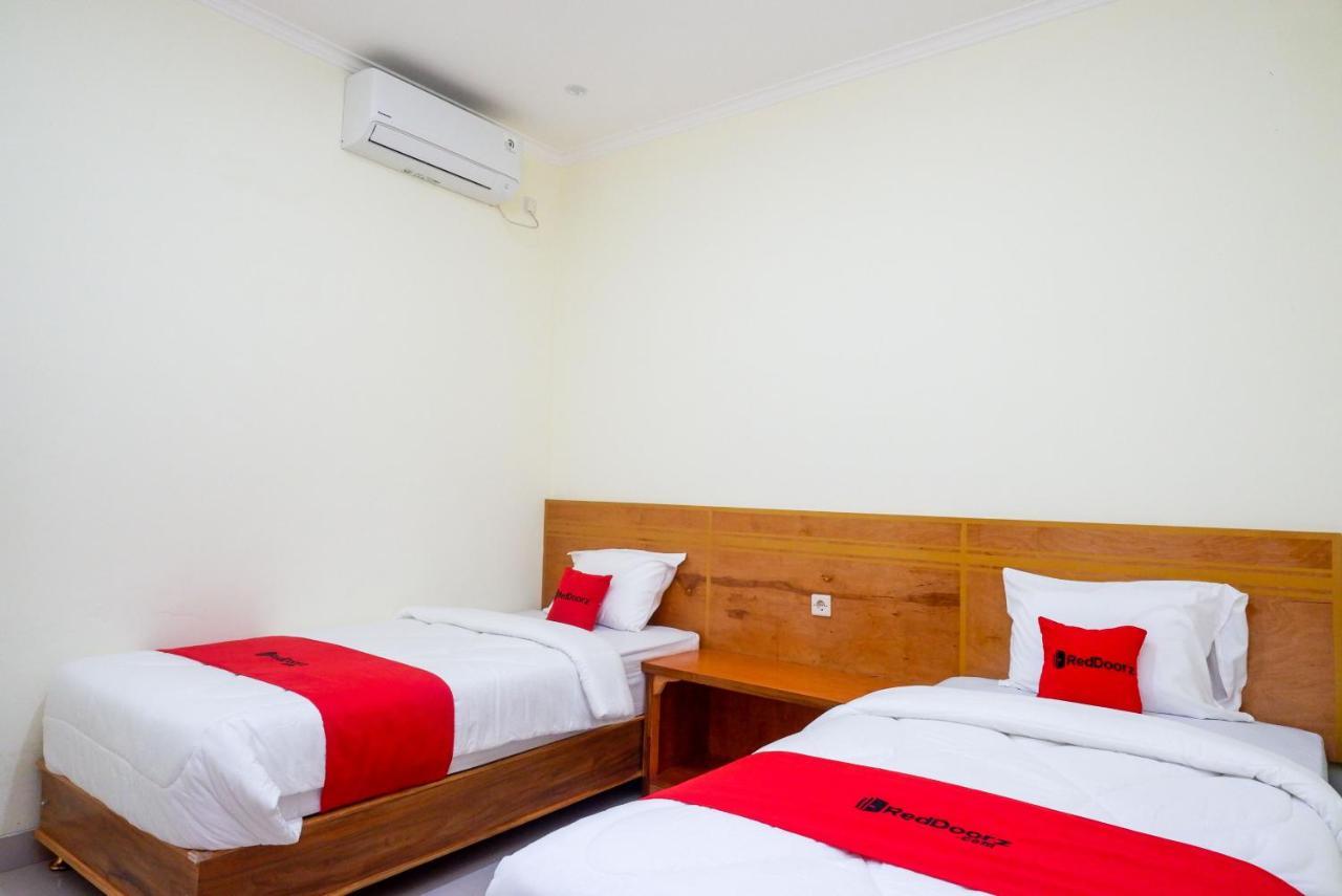 Reddoorz Near Rita Supermall Purwokerto 2 المظهر الخارجي الصورة