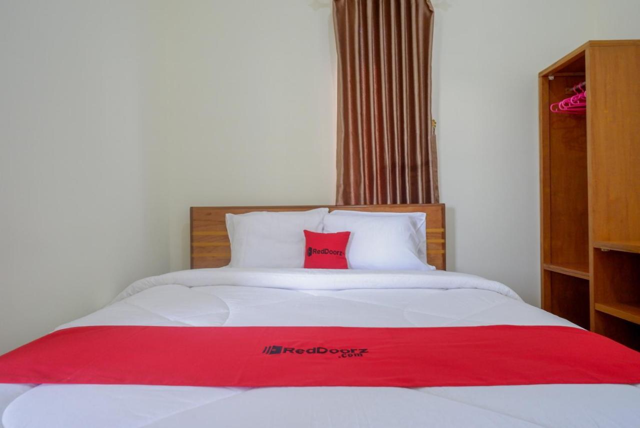 Reddoorz Near Rita Supermall Purwokerto 2 المظهر الخارجي الصورة